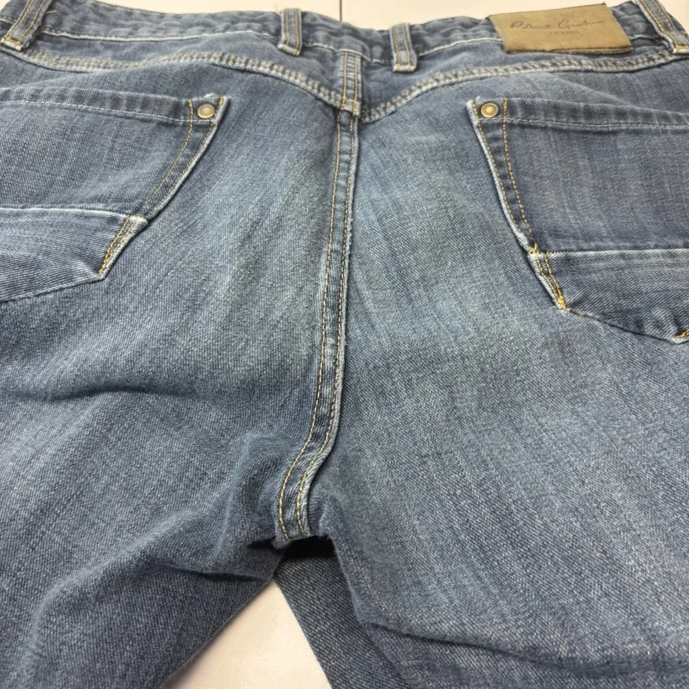 Robert Graham Slim Jim Mens 34 Italian Denim Jeans 100% Cotton Medium Wash